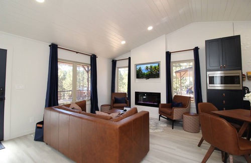 Angel Fire Cabin | Two Cabins on Same Property, Fire Pit, Free Sledding & S'mores, BBQ, A/C