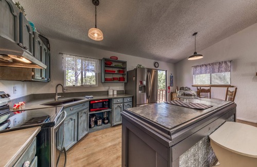 Alto Cabin | Two Cabins, One Retreat | Hot Tub Pines