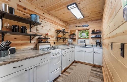Alexandria Cabin | TWO Charming Lake Miltona Cabins! Compound! Pontoon available! WALLEYES! #2131