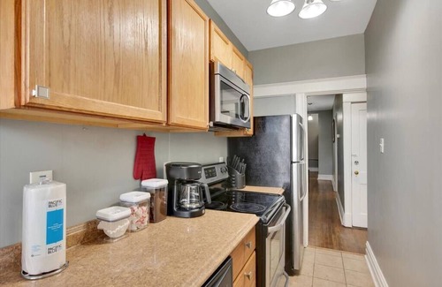 Shaw House | Two Charming Units 1W&2W