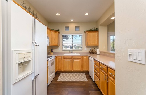 North Scottsdale Condo | Two comfortable Master Suites close to all Scottsdale has to offer!