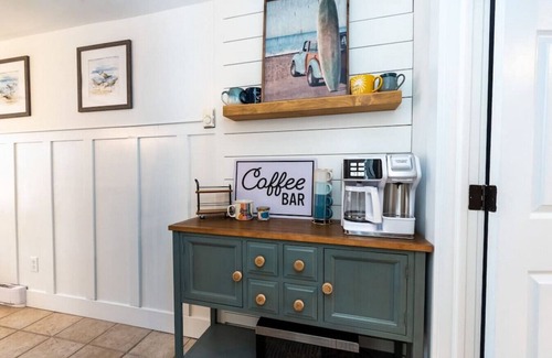 Margate City House | Two Cottages w/Patios - Close to Beach