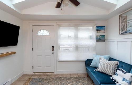 Margate City House | Two Cottages w/Patios - Close to Beach