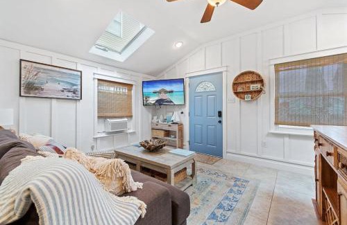 Margate City House | Two Cottages w/Patios - Close to Beach