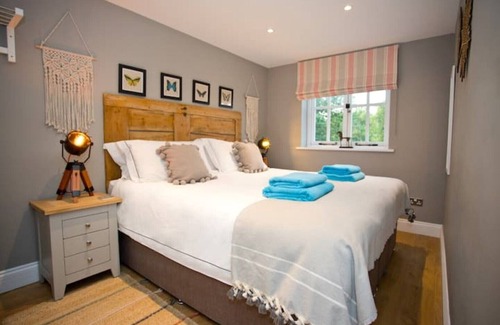 West Knoyle Cottage | Two Cottages with Private Pool and Spa