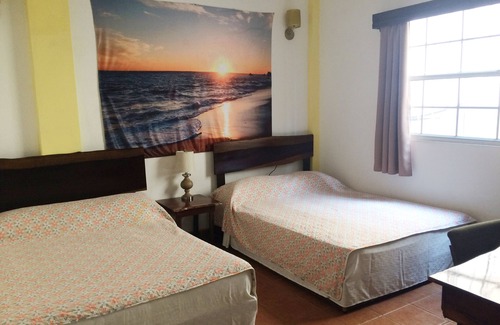 Belize City Hotel | TWO DOBLEBEDS ROOM AT EASY INN BELIZE CITY