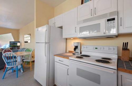 Coeur d'Alene House | Two dog-friendly, lakefront homes with a private hot tub & decks