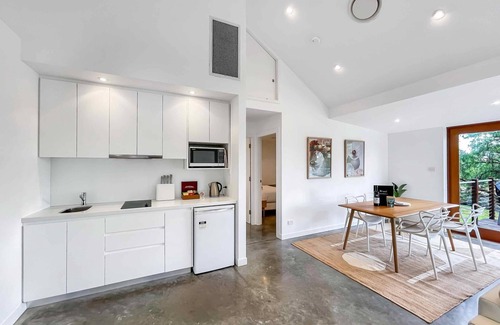 Fordwich Cottage | Two Doors - Unique 2 bdrm cottage on picturesque vineyard estate