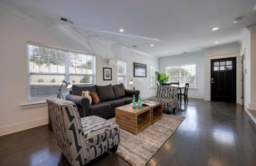 Charlotte Park House | Two Elegant Townhomes Perfect for Large Groups