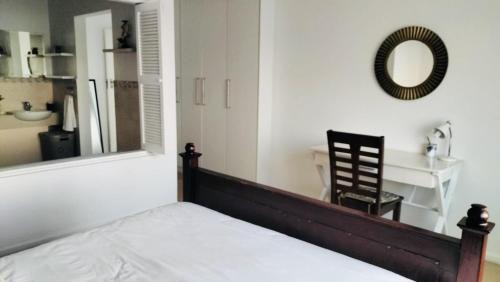 Greater Johannesburg Metropolitan Area Apartment | Two en-suite in a light filled apartment in Sandton