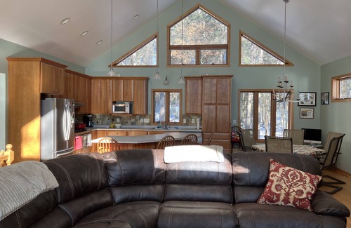 Shawano House | Two family, cozy, lake house retreat on Pine Lake.