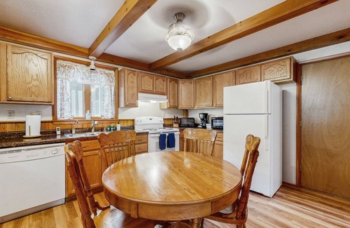 Friendship House | Two-family retreat with 2 kitchens, wooded charm near lakes, trails & adventure