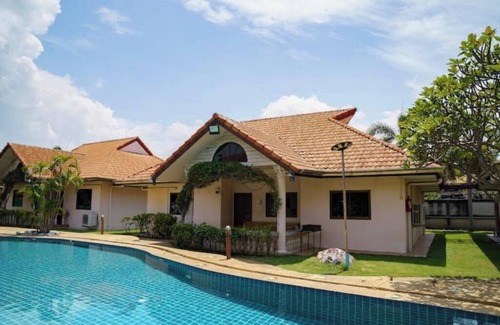 Si Racha Villa | Two Fifty Nine Resort 259 รีสอร์ต