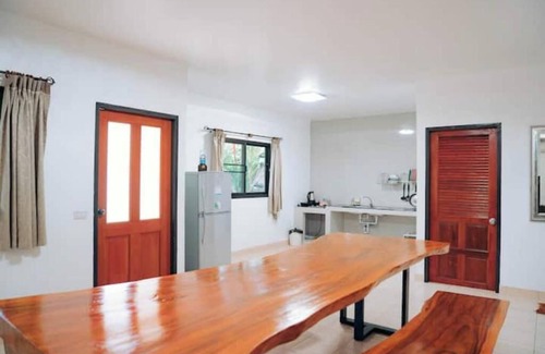 Si Racha Villa | Two Fifty Nine Resort 259 รีสอร์ต