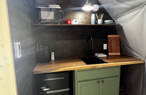 Bigfork Cabin | Two geodesic domes and one log cabin make the perfect glamping experience