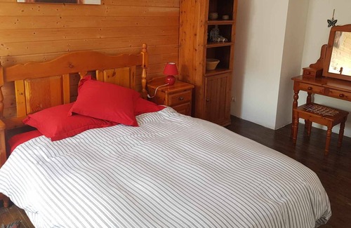Buleon House | Two gites, Sleeps 6 and sleeps 2, in extensive grounds with heated pool.