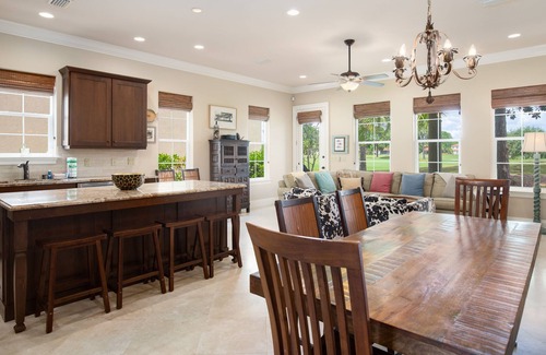 Villa Lago House | Two Golf Carts ~ Golf Course View ~ Community Pool