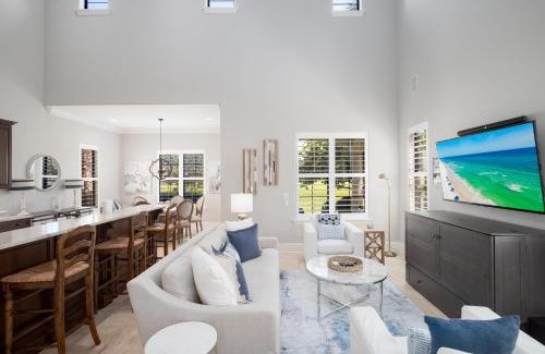 Villa Lago House | Two Golf Carts - Sandestin Gated Community