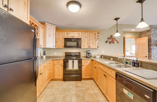 Two Harbors Condo | Two Harbors Lakefront 3BR Corner | Pool | Hot Tub & Sauna I Pets | EV Charger