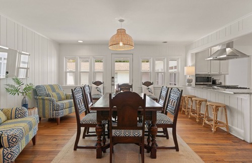 East Beach House | Two Houses together! East Beach, 6 bedrooms and Pool Big Family Ready