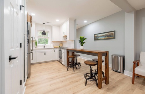 Blacksburg House | Two King Bedrooms - Blacksburg Suites