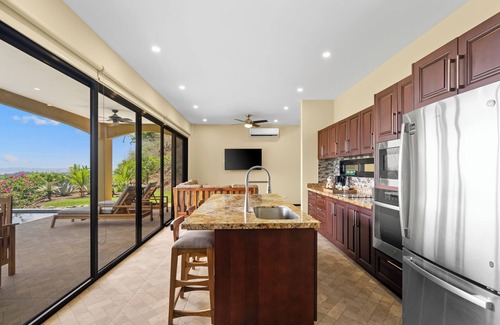 Coco House | Two King Suites - Ocean Views - Private Pool