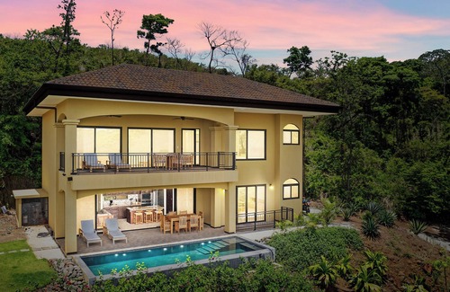 Coco House | Two King Suites - Ocean Views - Private Pool