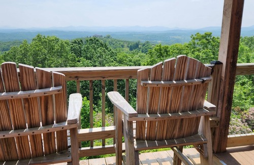 Blue Ridge Cabin | Two King Suites! Endless View! Close to Town. All paved roads. Pet Friendly.