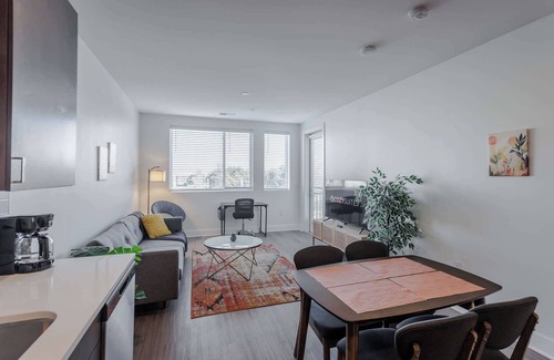 Central Business District Apartment | TWO Luxe CozySuites in Downtown Cincinnati