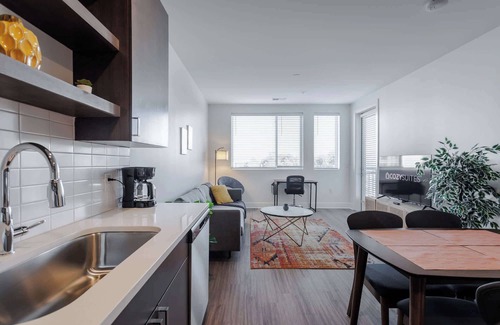 Central Business District Apartment | TWO Luxe CozySuites in Downtown Cincinnati
