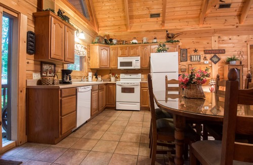 Branson Cedars Cabin | Two Master Suites, Great for 2 couples, Walking distance to Thunder Ridge Arena
