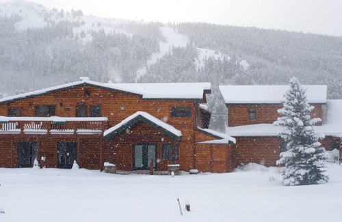 East Glacier Park Apartment | Two Medicine Suite, 400 sqft fully appointed studio suite. Comfort at its best.
