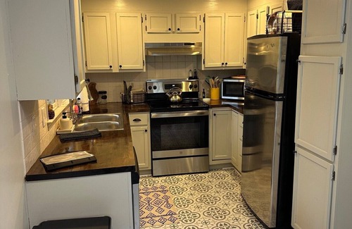Boone House | Two miles from Appalachian State University private basement - 720 sq. feet