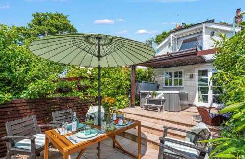 Kenn House | Two Mill Cottage, The Ley Arms
