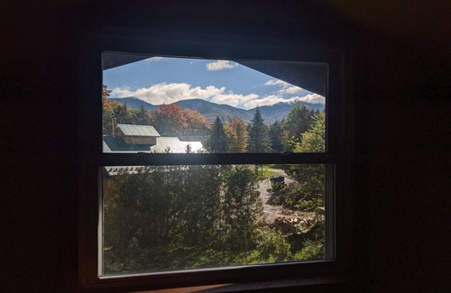 Fletcher Condo | Two Minutes to Smugglers Notch Resort!