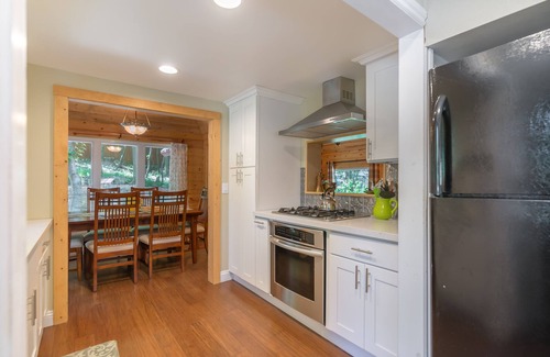 Crestline Cabin | Two mountain cabins included! Walk everywhere downtown and Lake Gregory!