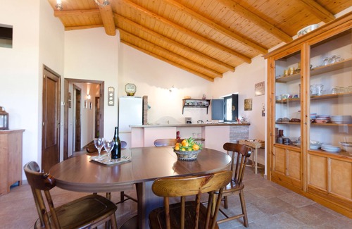 Viagrande House | Two neighboring houses, totally independent, ideal for families or groups.