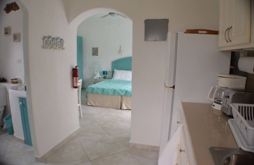 Silver Sands Hotel | Two Palms Apartment