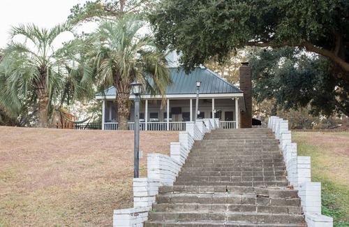 Santee House | Two Palms Lakehouse in Santee Just minutes from I95
