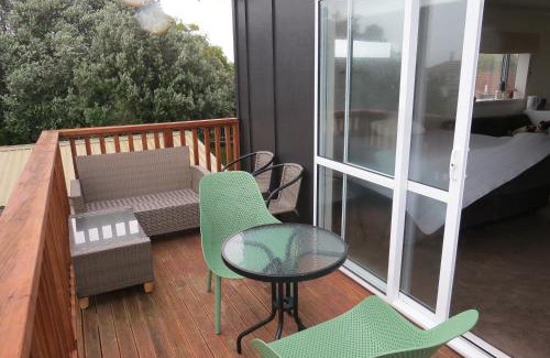 Gisborne House | Two Palms