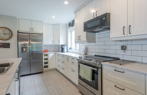 Otonabee-South Monaghan House | Two Piggie's Rice Lake Escape