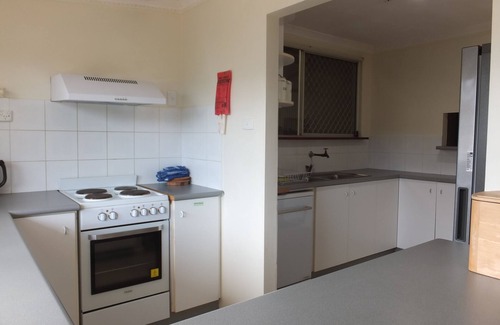 Hopetoun Cottage | Two Pines - a cosy beach-style cottage full of fun surprises!