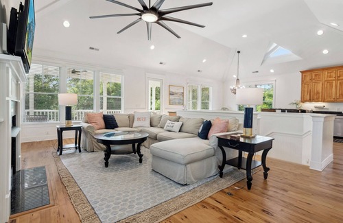 Bald Head Island House | Two primary bedroom suites located in cape fear station close to shoals club!