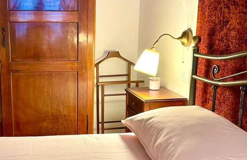 Reggio nell'Emilia Bed & Breakfast | Two Private Rooms: with 1 room, with 2 rooms. Kitchen Living Room Parking