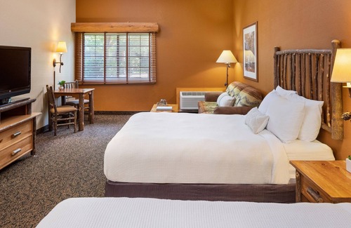 Rothschild Hotel | Two Queen Studio With Access to Pool, Hot Tub, and Gym