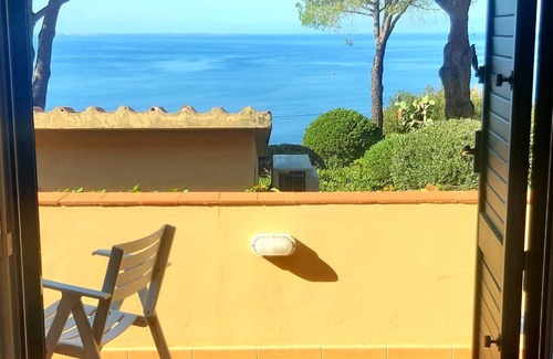 Cavoli Apartment | Two-room apartment with sea view
