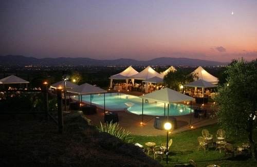 Santomato House | Two-room apartment "Farm CASALBOSCO" an ancient medieval village in the countryside