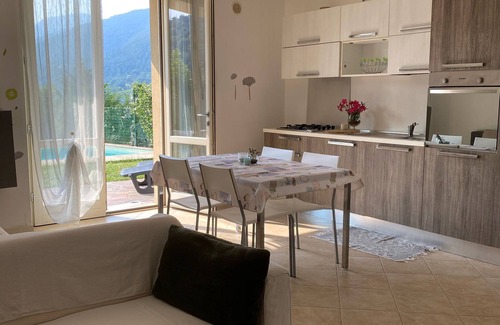 Entratico House | Two-room apartment in villa with private garden