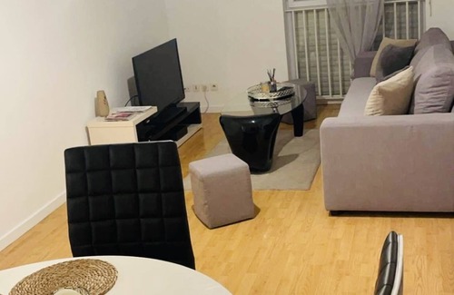 Chartrons Apartment | Two-room apartment in Chartrons for 4 people