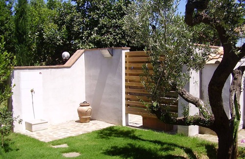 Collemezzano Apartment | Two-room apartment in the countryside 4 km from the sea